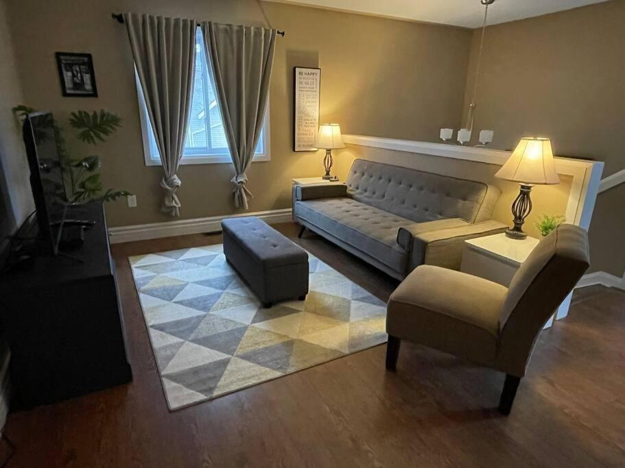 Cozy 2 Bedroom Home In Chatham - Left Side Exterior foto